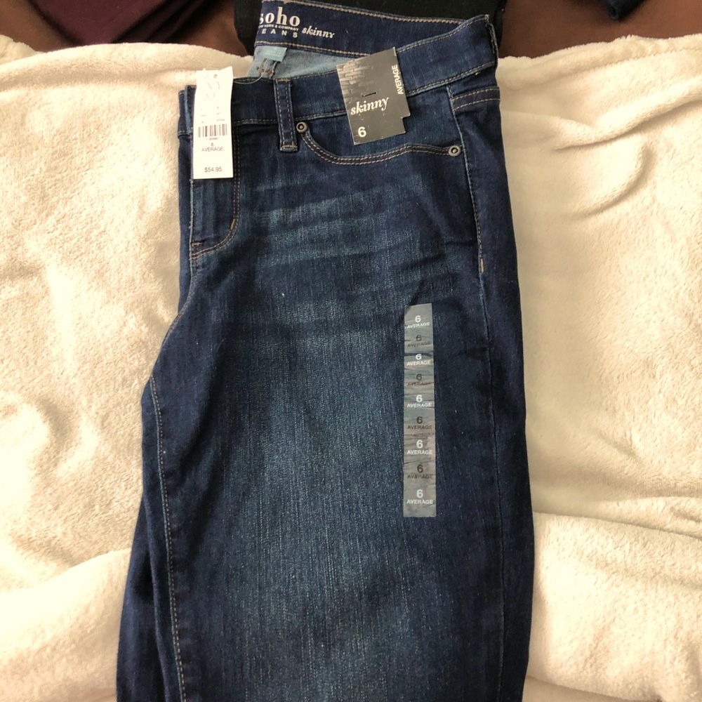 NWT. NEW YORK & CO SOHO Slim leg/Skinny Jeans. Dark Blue. Size 6